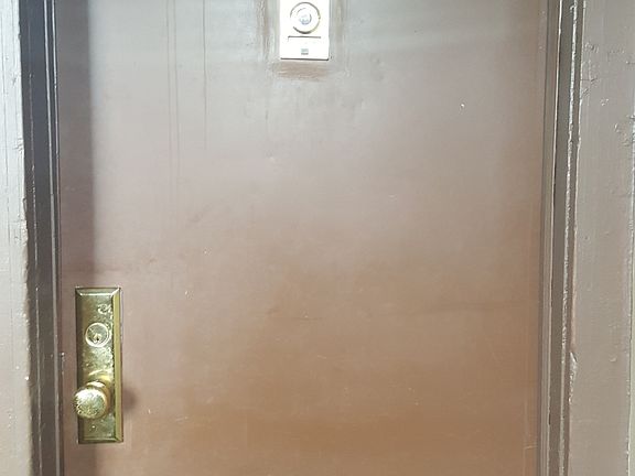 5th image of 364 Ashburton Ave #1
