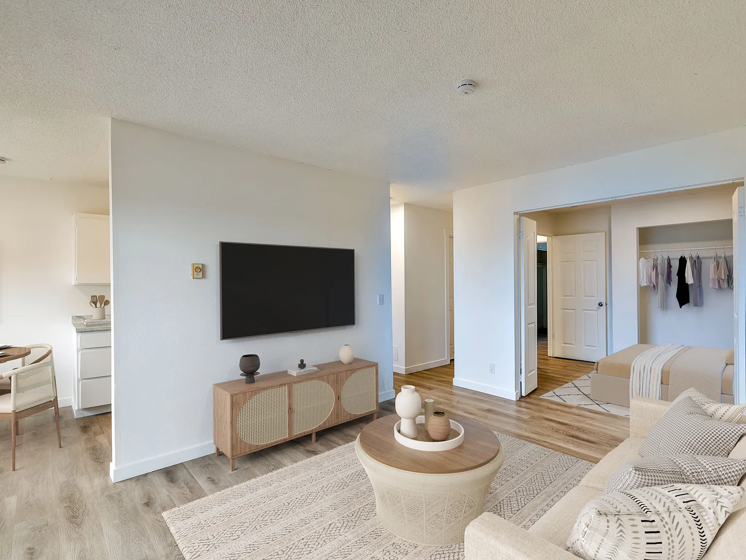 2 bed, 750 sqft, $1,325 — Photo 1
