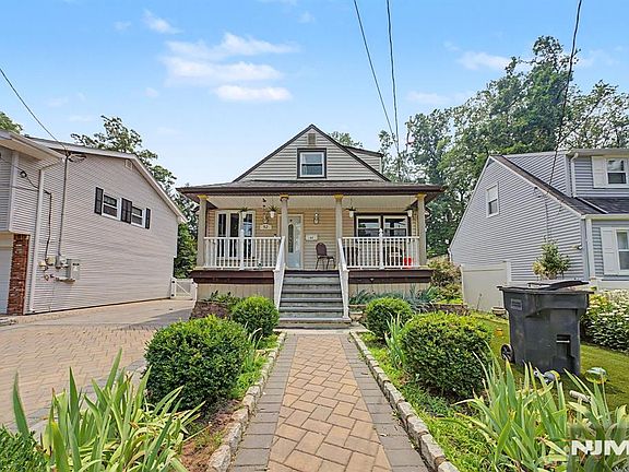 2nd image of 92 Blauvelt Avenue