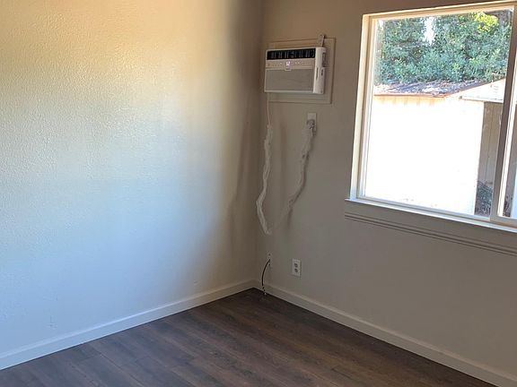 4th image of 2039 W Rosecrans Way