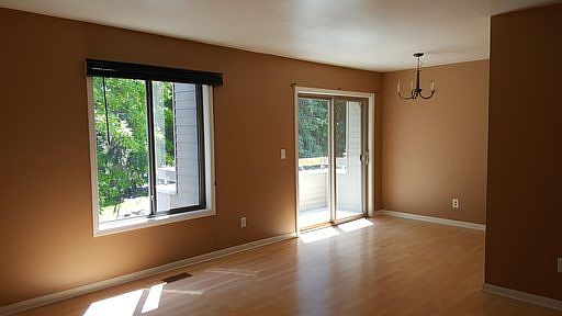 3rd image of 2998 Chapshire Dr SE