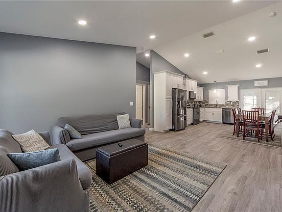 2nd image of 3875 50th St N