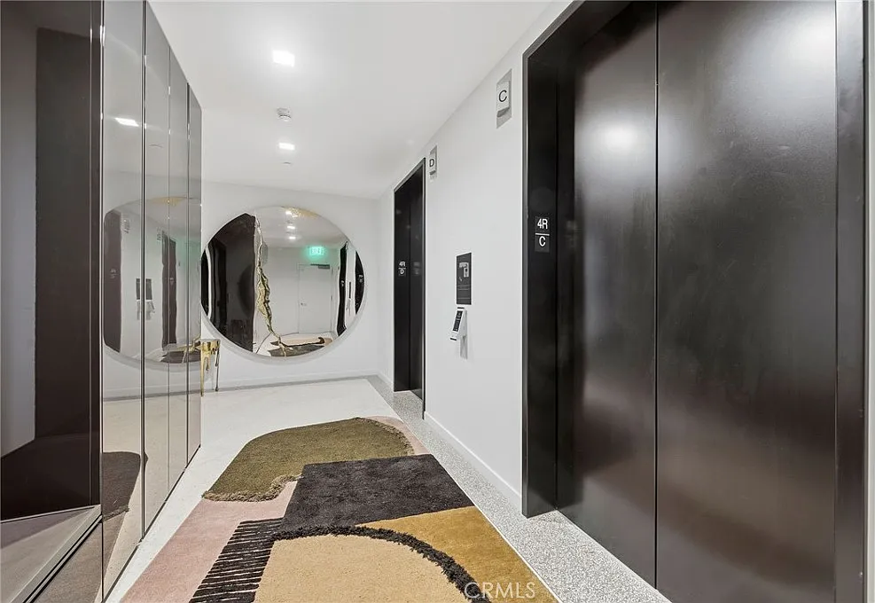 1 bed, 2060 sqft, $22,000 — Photo 1