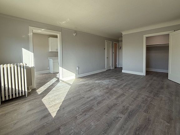 5th image of 5505 27th Ave NE APT 3