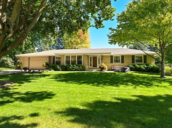 3640 Dominic DRIVE, Brookfield, WI 53045