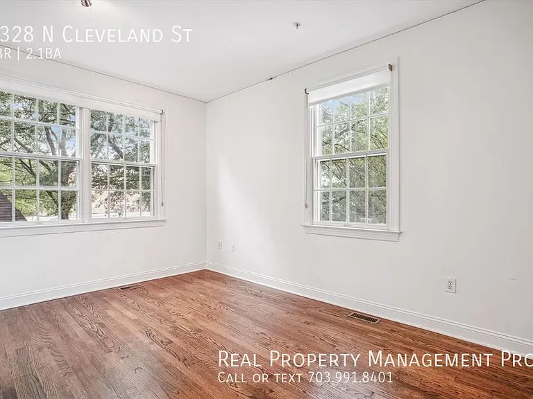 1328 N Cleveland St — Photo 37