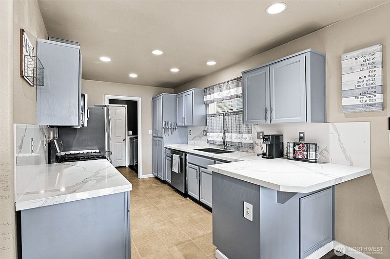 2nd image of 211 177th Street E
