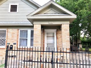 910 McIntosh St, Houston, TX 77009