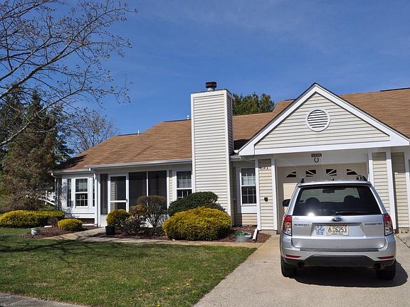 2nd image of 1139A Thornbury Ln