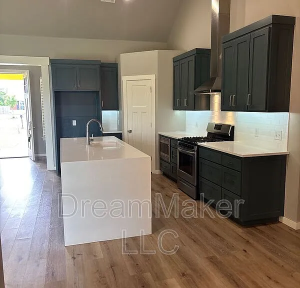 3043 34th St — Photo 11