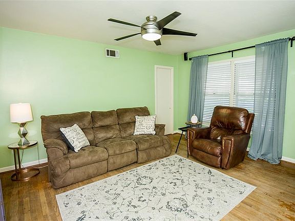 4th image of 202 Pensacola Ave