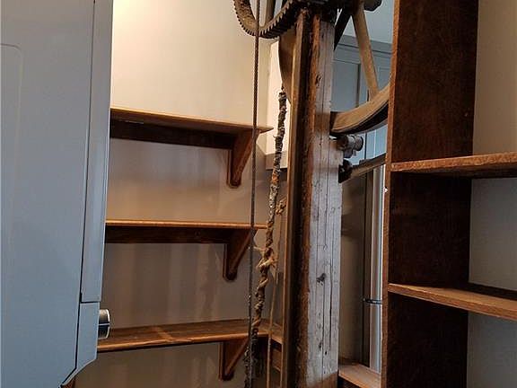 4th image of 709 W Magnolia Ave APT A