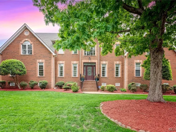 12110 Hogans Aly, Chester, VA 23836