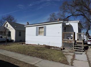183 Dodge Ave, Dekalb, IL 60115