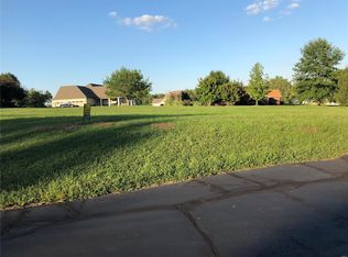 4 Woods Fort Dr, Troy, MO