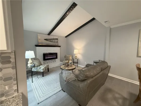 141 Tower Dr, Virginia Beach, VA 23462