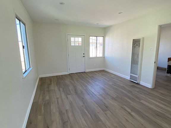 3rd image of 3105 Gleason Ave #1