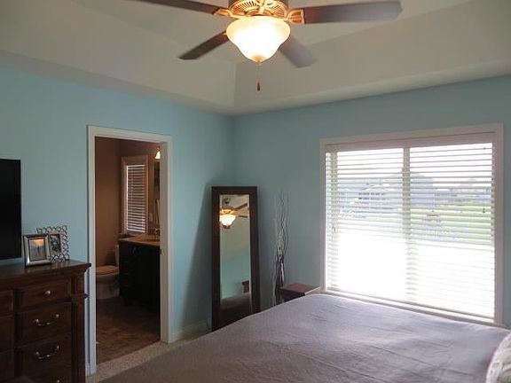 2nd image of 115 Catalpa Ln