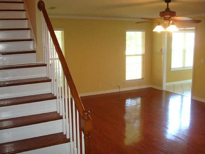 2nd image of 631 Potomac Pl