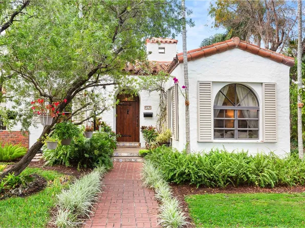 425 Cadagua Ave, Coral Gables, FL 33146