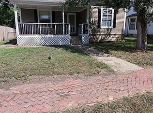 504 W Wea St, Paola, KS 66071