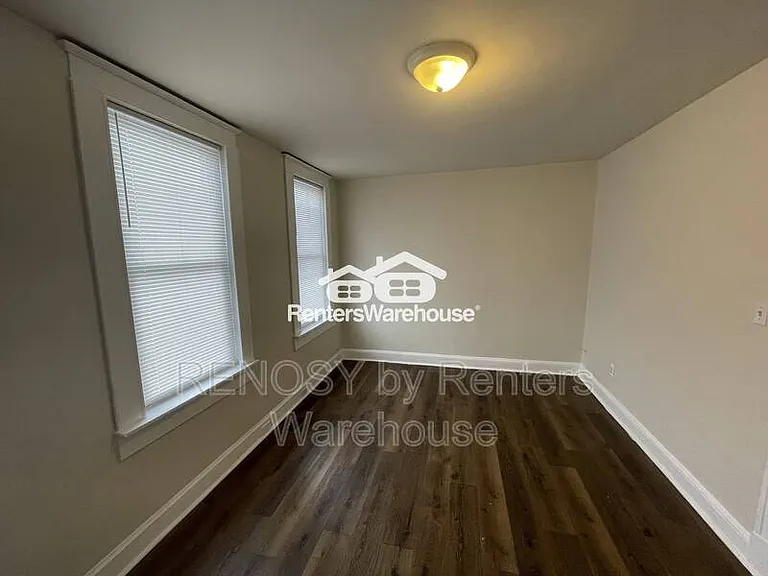 2855 W Cold Spring Ln — Photo 7