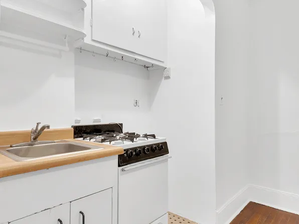 615 West 113th Street image 2 of 6