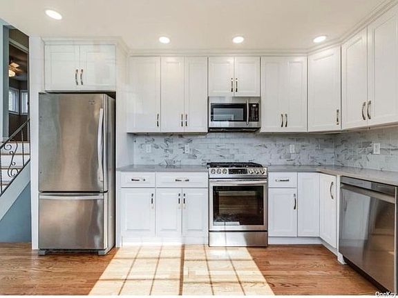2nd image of 27 Viceroy Pl