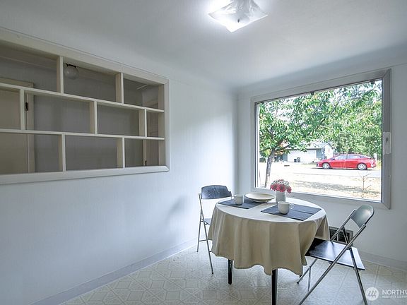 3rd image of 4619 17th Avenue SE