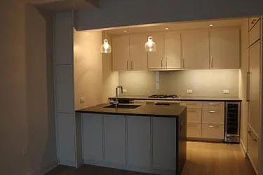 Rented by R New York