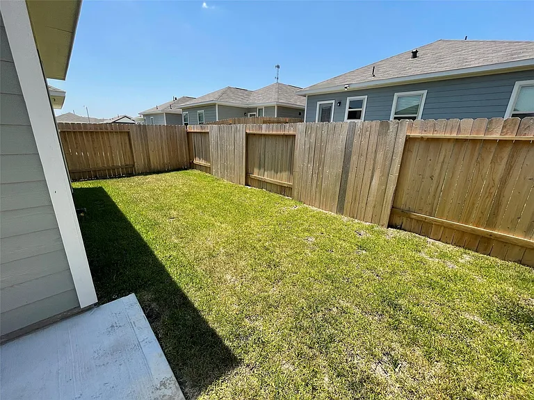 19615 Cat Spruce Ct — Photo 11