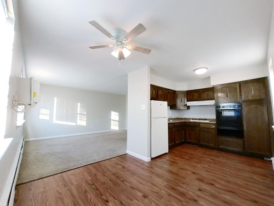 diningroom kitchen