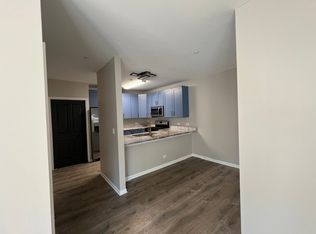 5 S Virginia Rd #3, Crystal Lake, IL 60014