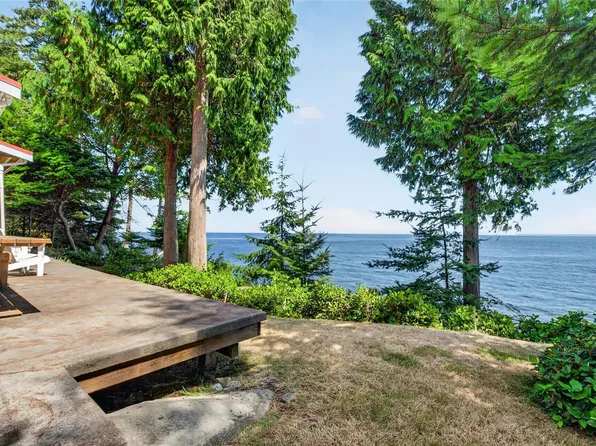 105 Island Park Dr, Southern Gulf Islands, BC V0N 1P0