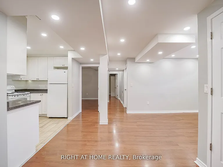 2 Iangrove Ter — Photo 13