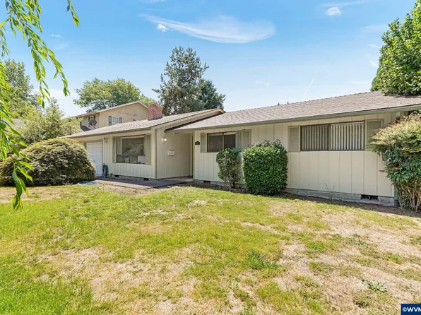 320 Whitman St S, Monmouth, OR 97361