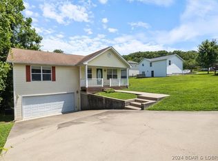 77 Starcrest Dr, Camdenton, MO 65020