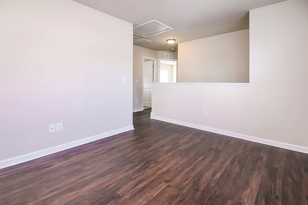 3 bed, 2.5 bath, 1523 sqft, $1,865 — Photo 4
