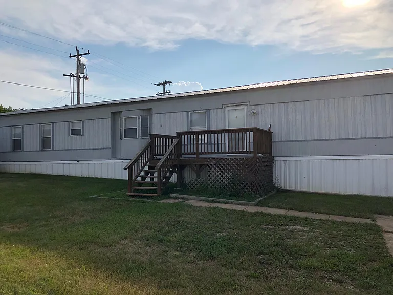 12905 Fairview Rd — Photo 6