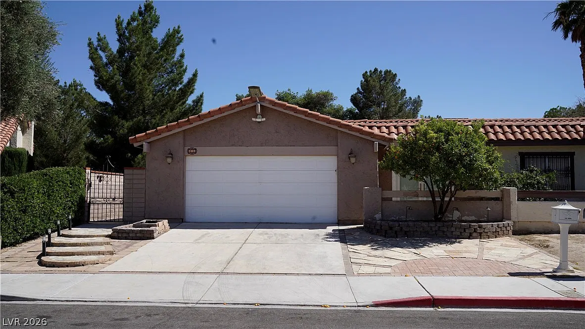 3 bed, 1744 sqft, $2,500 — Photo 1