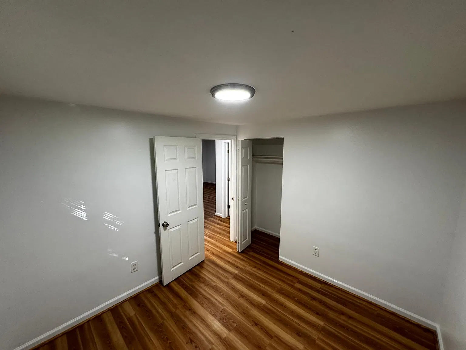 2 bed, 644 sqft, $2,100 — Photo 4