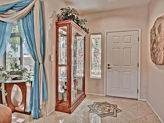 3rd image of 20017 N Greenview Dr