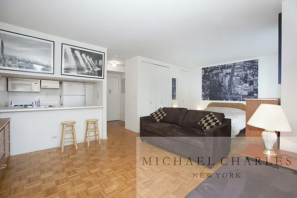 Rented by Michael Charles New York | media 5