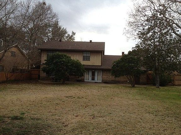 5th image of 3606 Iroquois Trl