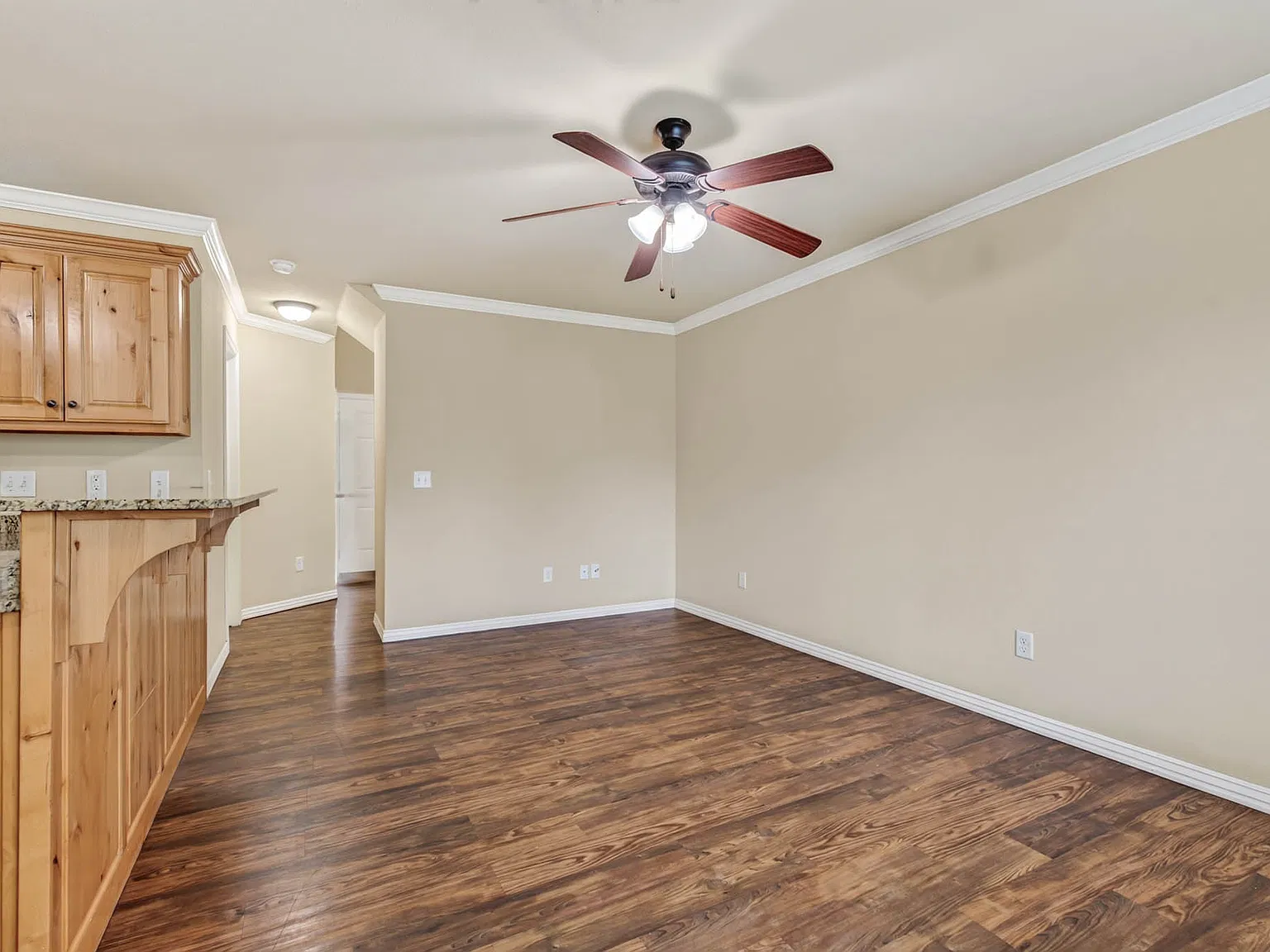 3 bed, 1207 sqft, $1,500 — Photo 4