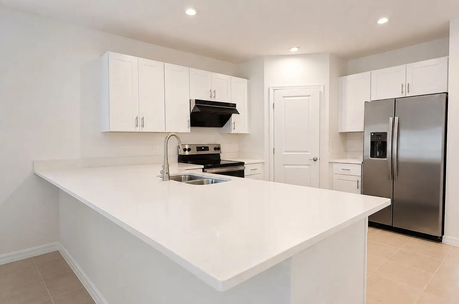 4 bed, 1974 sqft, $2,500 — Photo 2