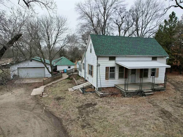 23705 M Rd, Holton, KS 66436