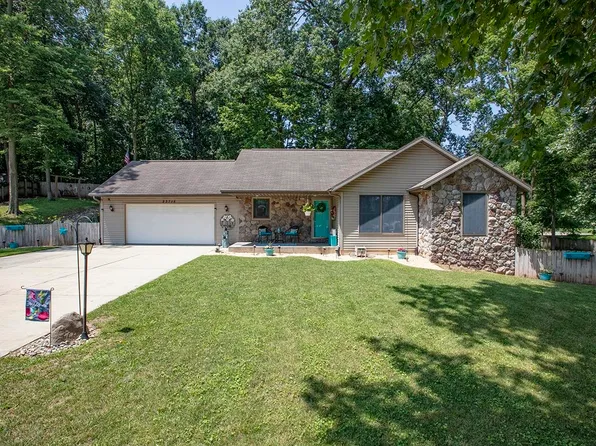23715 River Lake Ct, Elkhart, IN 46516