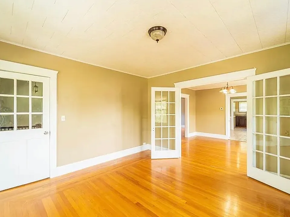 18 Dunnell Ave #2