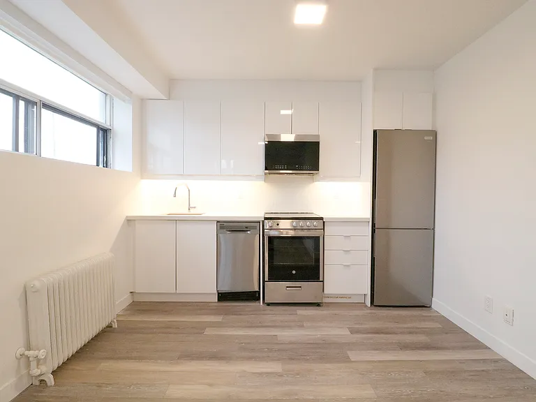 272 Birmingham St #1 — Photo 2